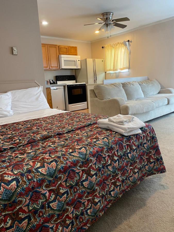 Barberry Court Motel &Cabins เลคจอร์จ ห้อง รูปภาพ